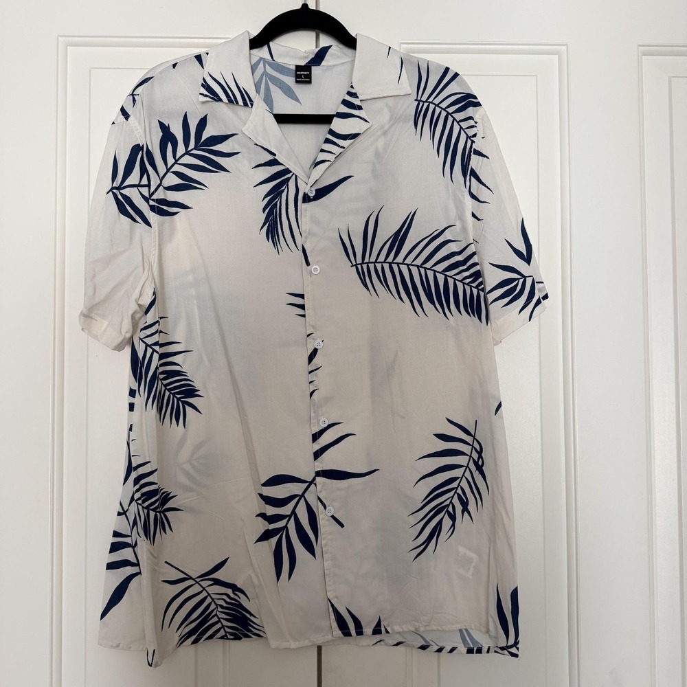 Manfinity Shirt Mens L White Blue Tropical Leaf Short Sleeve Button Up Casual